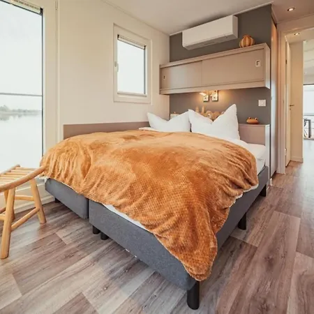 بوتيل Hausboot Cosy - Lp16 *